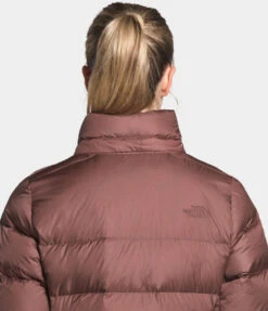 'The North Face' Women's Metropolis III - Marron Purple 10 'The North Face' Women's Metropolis III - Marron Purple -Outfit Shop NF0A3XE3 Q32 modelhood3 1024x1024@2x
