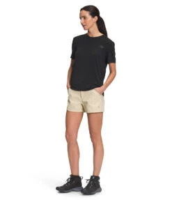'The North Face' Women's Paramount Short - Gravel 7 'The North Face' Women's Paramount Short - Gravel -Outfit Shop NF0A4APC 3X4 model34 1024x1024@2x